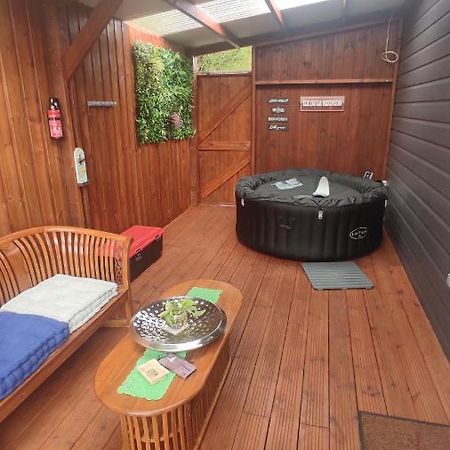 La Kafrine Bed & Breakfast เลอ ตอมปง ภายนอก รูปภาพ